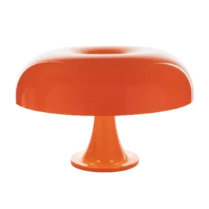 Darc — Lampe orange vif au design rétro des années 70, avec un pied étroit et une base arrondie, évoquant un style minimaliste et élégant.