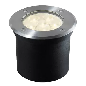 Darc — Un projecteur LED encastré de forme circulaire, avec un boîtier noir et une bordure métallique argentée. La lumière blanche diffuse par un verr