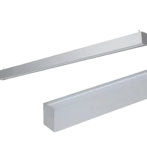 Darc — Deux profilés en aluminium blanc, l’un droit et l’autre légèrement incliné, sur fond noir, utilisés pour créer des éclairages linéaires moderne