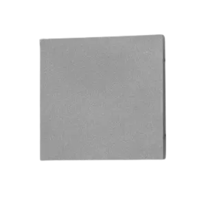 Darc — Plan carré d'une ardoise naturelle de couleur grisée, surface légèrement texturée et irrégulière, typique d'une pierre brute non taillée