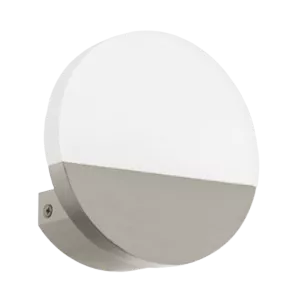 Darc — Applique murale blanche en forme de demi-cercle encastrée dans un mur noir, avec un interrupteur visible à droite et une lumière douce projetée
