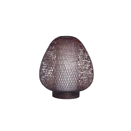 Darc — Un abat-jour en métal ajouré de forme ovale et légèrement bombée, avec un motif en nid d'abeille finement travaillé, posé sur une base noire.