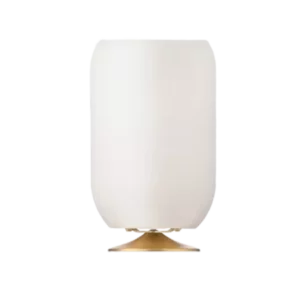 Darc — Applique murale composée d'une base carrée en laiton doré et d'un abat-jour en tissu blanc diffusant une lumière douce et homogène