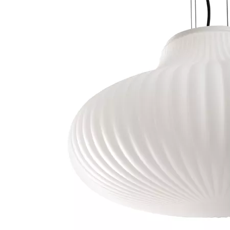 Darc — Applique murale blanche en forme d'onde fluide suspendue, avec un design épuré et des plis délicats pour un éclairage doux et contemporain.
