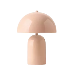 Darc — Lampe design en forme de champignon, avec un pied épais et une base large, recouverte d'une teinte rose pastel douce et un abat-jour arrondi.
